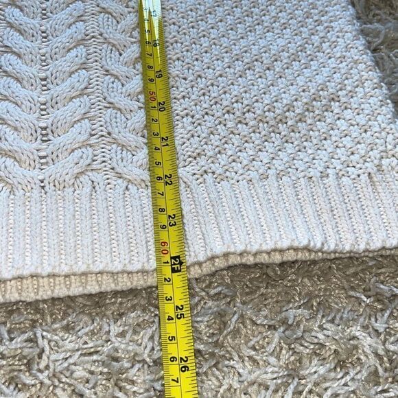 Aerie Womens Chunky Cable Knit Crew Neck Creamy White Pullover Sweater Size M - Picture 5 of 15